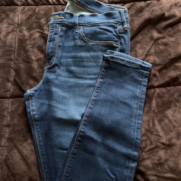 Express Ultimate Stretch Legging Mid Rise!